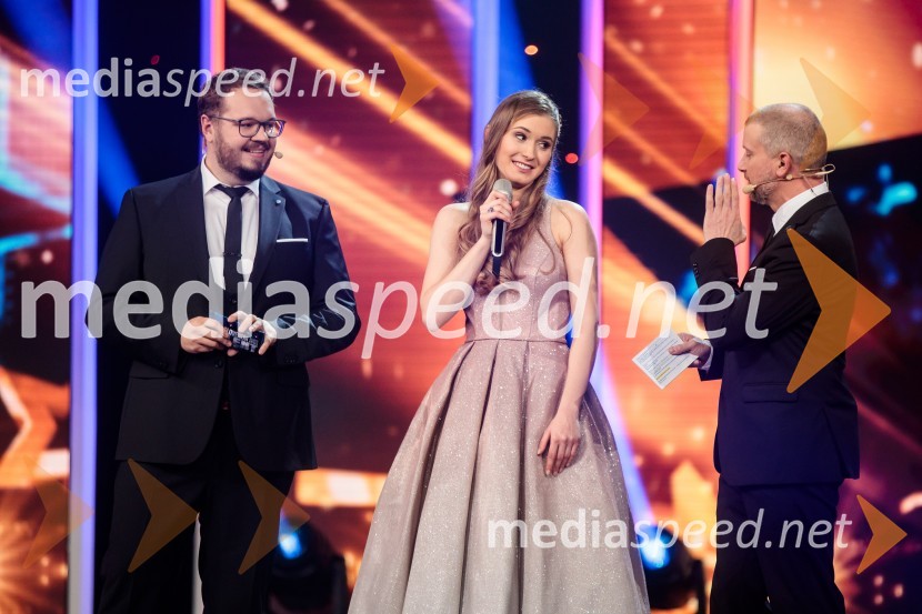  Sašo Stare, stand up komik, voditelj;  Lara Žgajnar;  Aleš Novak, stand-up komikSlovenija ima talent 2021, druga polfinalna oddaja