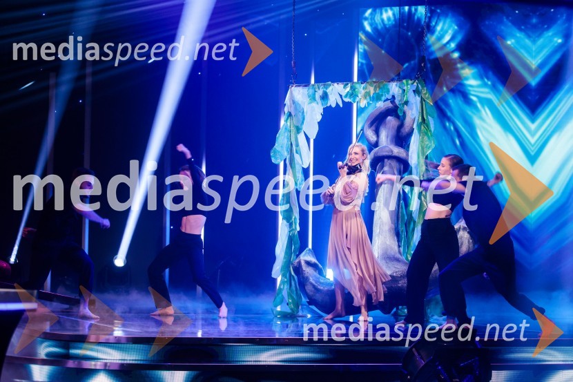  Maša Golob, violinistkaSlovenija ima talent 2021, druga polfinalna oddaja