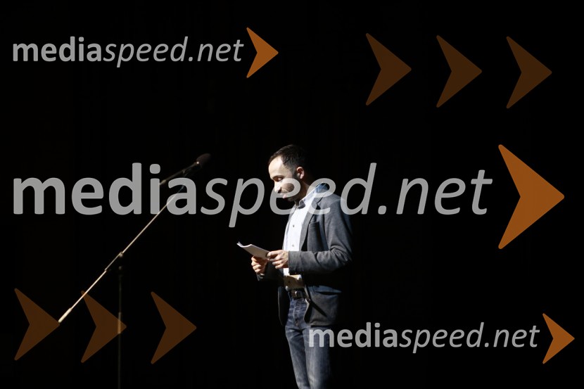  Nejc Ropret, igralecAnton Bogov se je s Smrtjo v Benetkah poslovil od aktivne kariere