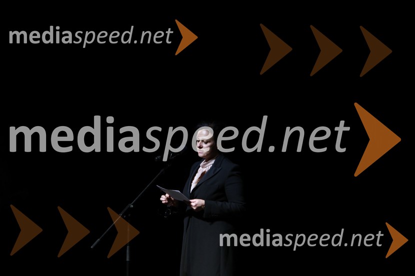  Barbara Koželj Podlogar, vršilka dolžnosti generalnega direktorja Direktorata za ustvarjalnost, Ministrstvo za kulturoAnton Bogov se je s Smrtjo v Benetkah poslovil od aktivne kariere