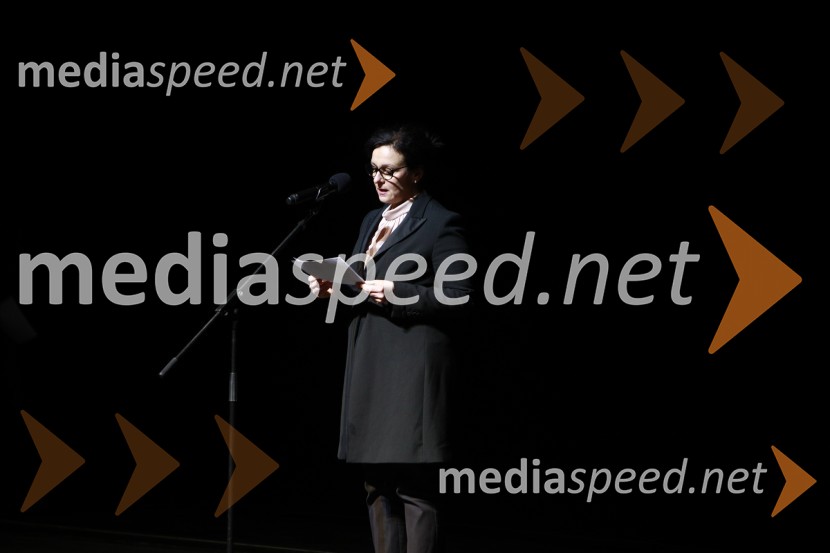  Barbara Koželj Podlogar, vršilka dolžnosti generalnega direktorja Direktorata za ustvarjalnost, Ministrstvo za kulturoAnton Bogov se je s Smrtjo v Benetkah poslovil od aktivne kariere