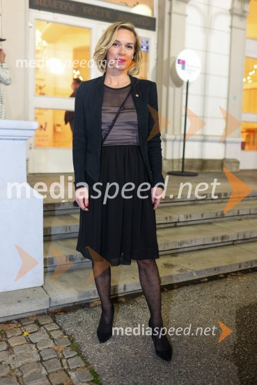  Tina Remšak, kabinet župana MO MariborAnton Bogov se je s Smrtjo v Benetkah poslovil od aktivne kariere