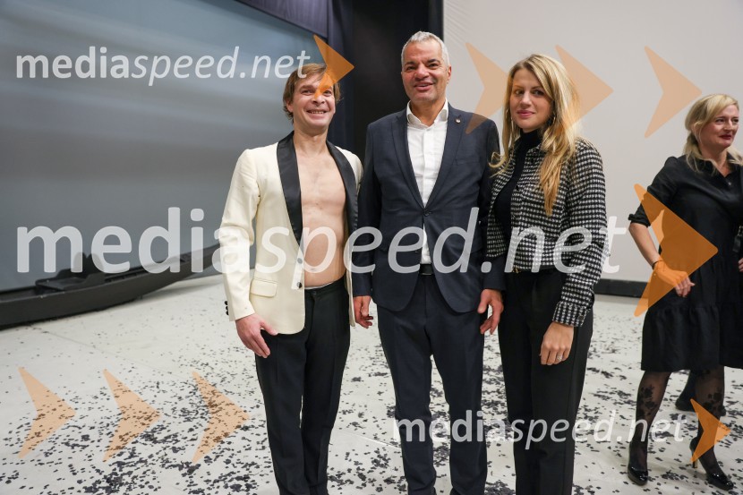  Anton Bogov, baletni solist;  Aleksander Saša Arsenovič, župan, Mestna občina Maribor;  Katja Arsenovič, direktorica Rožmarin Hospitality GroupAnton Bogov se je s Smrtjo v Benetkah poslovil od aktivne kariere