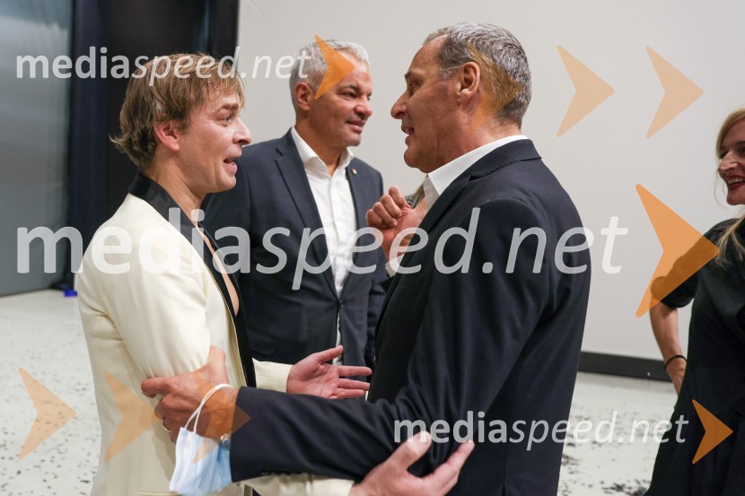  Anton Bogov, baletni solist;  Aleksander Saša Arsenovič, župan, Mestna občina Maribor;  Danilo Rošker, direktor SNG MariborAnton Bogov se je s Smrtjo v Benetkah poslovil od aktivne kariere