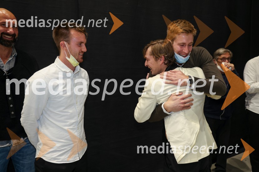  Mario Kuljevan;  Anton Bogov, baletni solist;  Luka Pehnec,  manekenAnton Bogov se je s Smrtjo v Benetkah poslovil od aktivne kariere