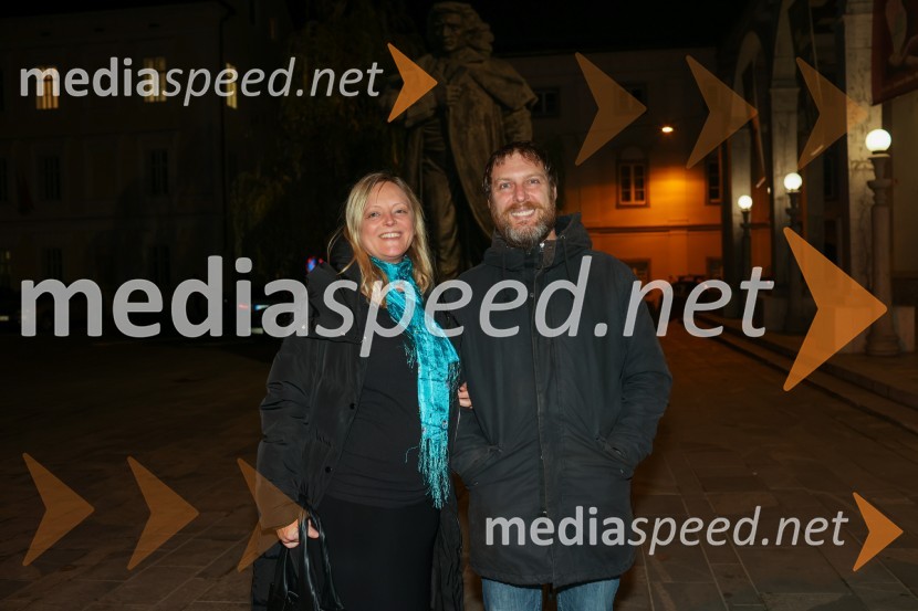  Ajda Janovsky, novinarka, revija Suzy;  Robert  Ludvik , projektni vodja CosylabLepe vide lepo gorijo, premiera drame, Prešernovo gledališče Kranj