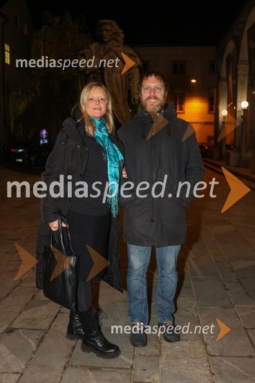  Ajda Janovsky, novinarka, revija Suzy;  Robert  Ludvik , projektni vodja CosylabLepe vide lepo gorijo, premiera drame, Prešernovo gledališče Kranj