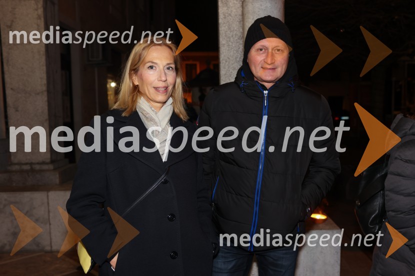  Vilma Štritof, dramaturginja, predsednica žirije za Grumovo nagrado;  Blaž Lukan, kritikLepe vide lepo gorijo, premiera drame, Prešernovo gledališče Kranj