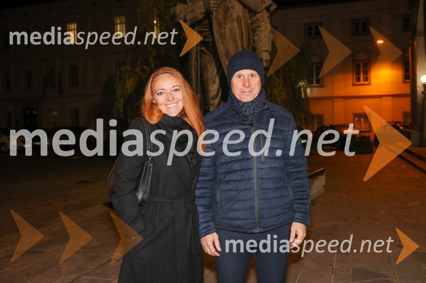  Alenka Rozman,  vodja upravljanja z blagovno znamko NLB;  Bor  Rozman,  direktor Mestne uprave, MO KranjLepe vide lepo gorijo, premiera drame, Prešernovo gledališče Kranj