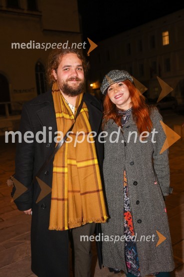  Luka Marcen, režiser;  Eva Belčič, vodja marketinga in odnosov z javnostmi, Prešernovo gledališče KranjLepe vide lepo gorijo, premiera drame, Prešernovo gledališče Kranj