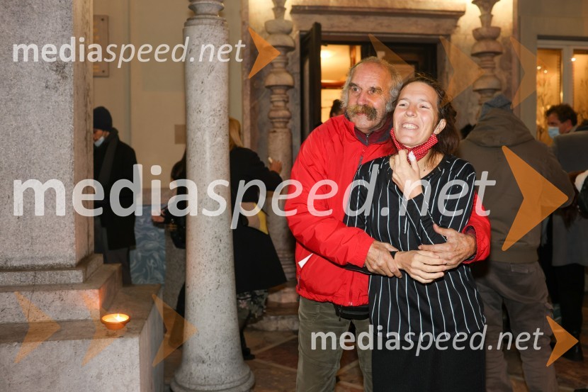  Pavle Rakovec, igralec;  Nataša JerebLepe vide lepo gorijo, premiera drame, Prešernovo gledališče Kranj