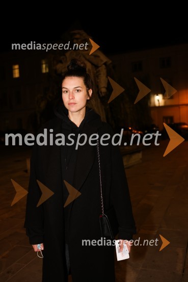  Lea Mihevc, igralkaLepe vide lepo gorijo, premiera drame, Prešernovo gledališče Kranj