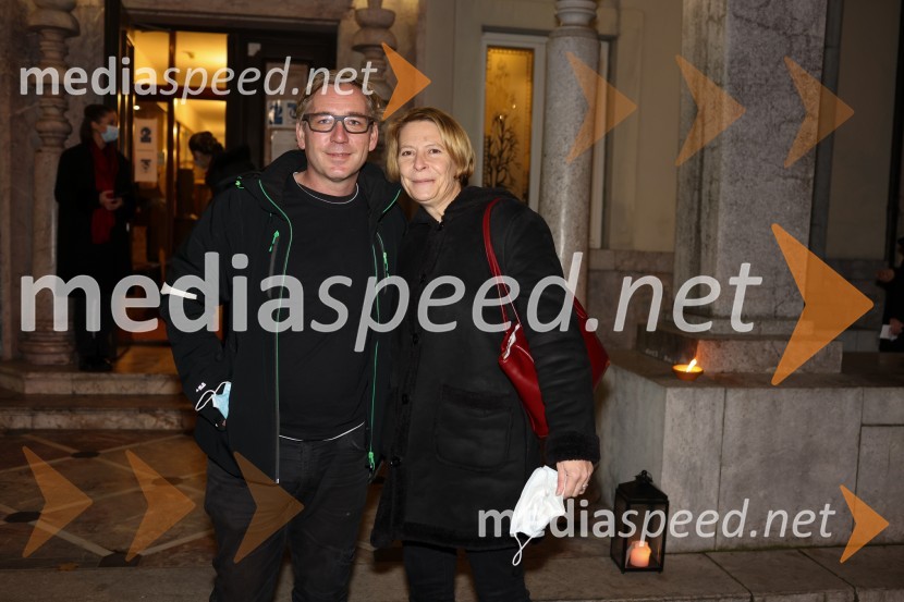  Jure  Močnik;  Polona Glavan, pisateljica in prevajalka Lepe vide lepo gorijo, premiera drame, Prešernovo gledališče Kranj