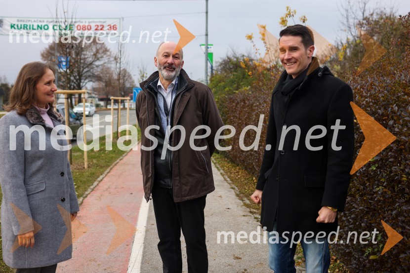  ... ;  Matej  Tomšič, direktor podjetja HENNLICH Slovenija;  Janez Černe, podžupan Mestne občine KranjV Kranju začeli z akcijo »KR posvoji drevo«