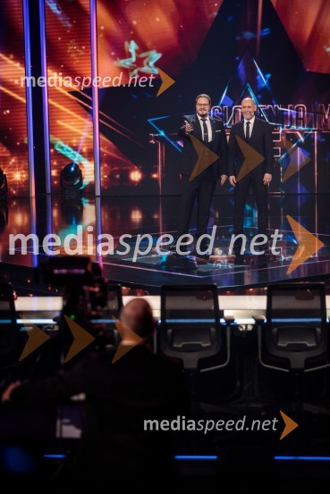  Sašo Stare, stand up komik, voditelj;  Peter Poles, televizijski voditeljSlovenija ima talent 2021, tretja polfinalna oddaja