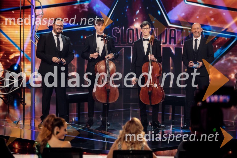  Sašo Stare, stand up komik, voditelj;  Gabrijel Rakar;  Ruben Mihelič;  Peter Poles, televizijski voditeljSlovenija ima talent 2021, tretja polfinalna oddaja