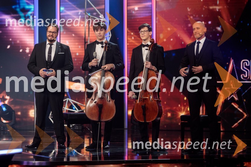  Sašo Stare, stand up komik, voditelj;  Gabrijel Rakar;  Ruben Mihelič;  Peter Poles, televizijski voditeljSlovenija ima talent 2021, tretja polfinalna oddaja