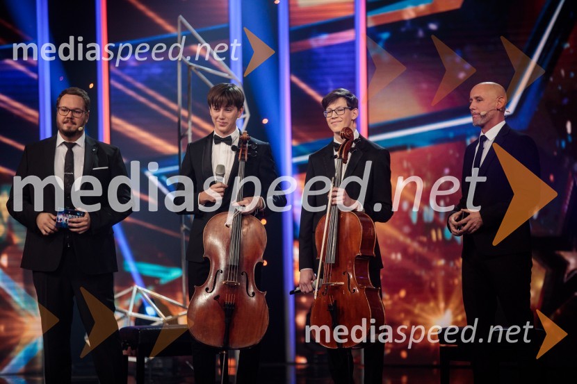  Sašo Stare, stand up komik, voditelj;  Gabrijel Rakar;  Ruben Mihelič;  Peter Poles, televizijski voditeljSlovenija ima talent 2021, tretja polfinalna oddaja