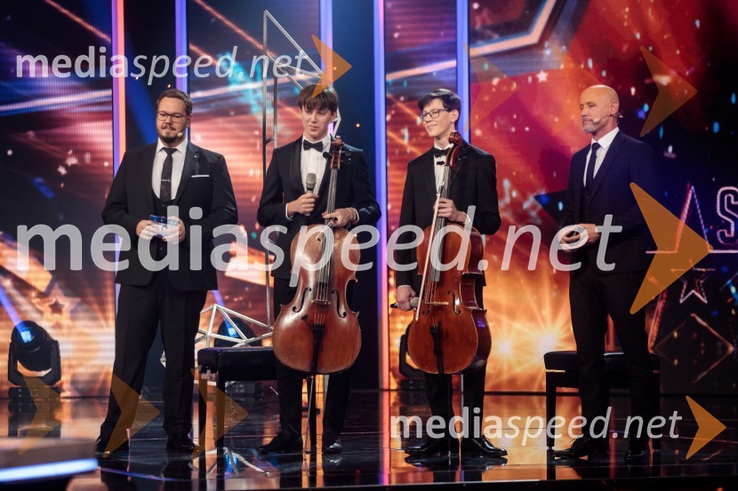  Sašo Stare, stand up komik, voditelj;  Gabrijel Rakar;  Ruben Mihelič;  Peter Poles, televizijski voditeljSlovenija ima talent 2021, tretja polfinalna oddaja