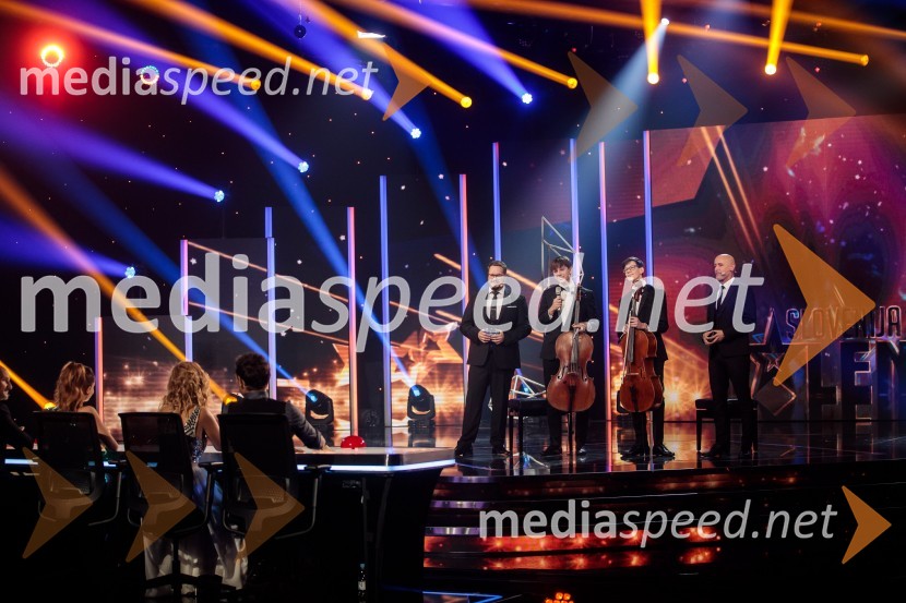 Pio Cellos z voditeljema poslušata komentarje žirije Slovenija ima talent 2021, tretja polfinalna oddaja
