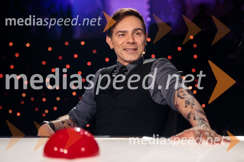  Lado Bizovičar, igralecSlovenija ima talent 2021, tretja polfinalna oddaja