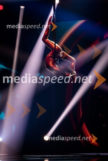  Tamia Šeme, cirkuška umetnicaSlovenija ima talent 2021, tretja polfinalna oddaja