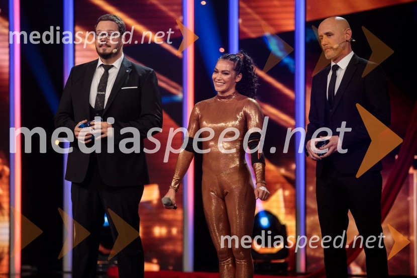 Sašo Stare, stand up komik, voditelj;  Tamia Šeme, cirkuška umetnica;  Peter Poles, televizijski voditeljSlovenija ima talent 2021, tretja polfinalna oddaja