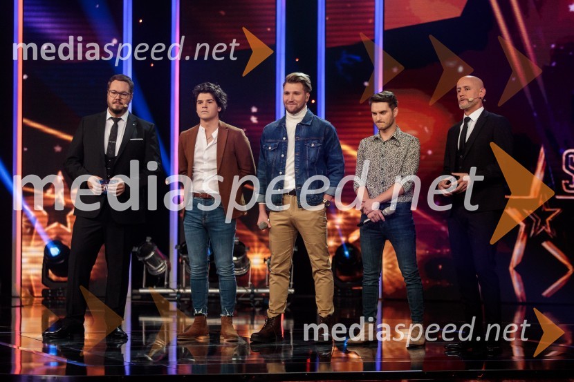  Sašo Stare, stand up komik, voditelj;  Patrik Mrak, Booom;  Luka  Cvetičanin, Booom;  Matevž Derenda, Booom;  Peter Poles, televizijski voditeljSlovenija ima talent 2021, tretja polfinalna oddaja