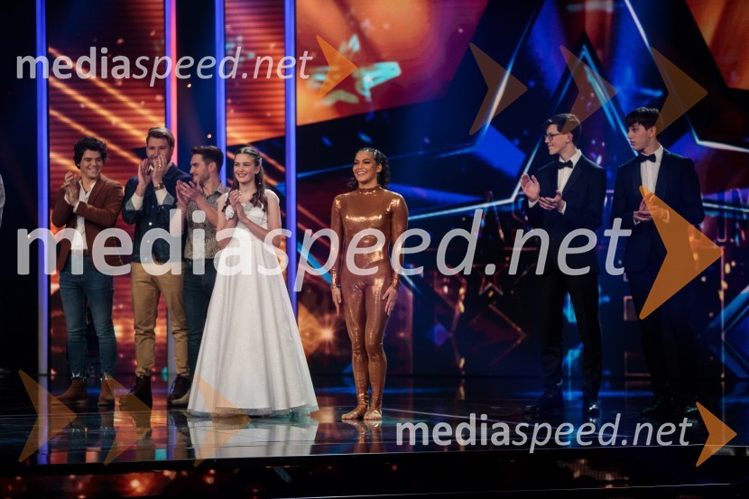  Patrik Mrak, Booom;  Luka  Cvetičanin, Booom;  Matevž Derenda, Booom;  Tina Pezdirec;  Tamia Šeme, cirkuška umetnica;  Ruben Mihelič;  Gabrijel RakarSlovenija ima talent 2021, tretja polfinalna oddaja