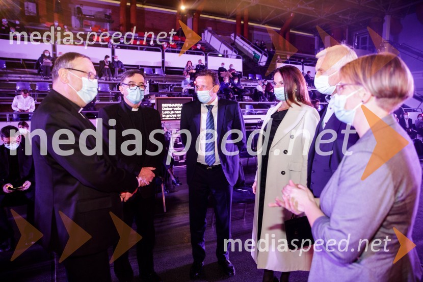 mag. Alojzij Cvikl, predsednik Slovenske karitas;  ... ;  ... ;  ... ;  ... ;  ... Klic dobrote 2021, dobrodelni koncert