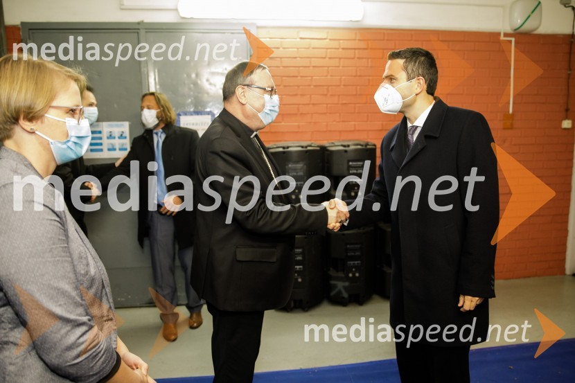 mag. Alojzij Cvikl, predsednik Slovenske karitas;  Matej Tonin, podpredsednik vlade in minister za obramboKlic dobrote 2021, dobrodelni koncert