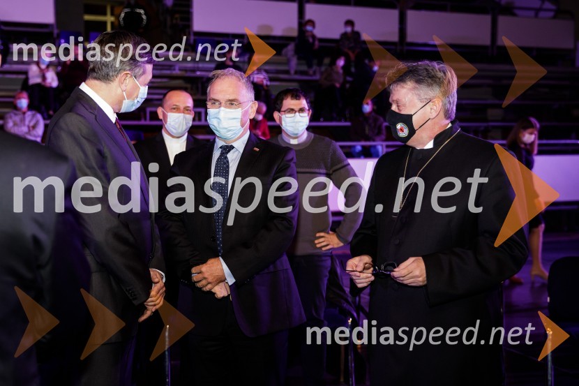 Borut Pahor, predsednik Republike Slovenije;  Aleš Hojs, Minister za notranje zadeve;  ... Klic dobrote 2021, dobrodelni koncert