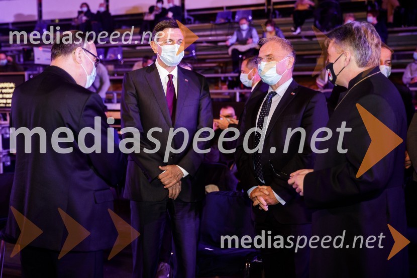 mag. Alojzij Cvikl, predsednik Slovenske karitas;  Borut Pahor, predsednik Republike Slovenije;  Aleš Hojs, Minister za notranje zadeve;  ... Klic dobrote 2021, dobrodelni koncert