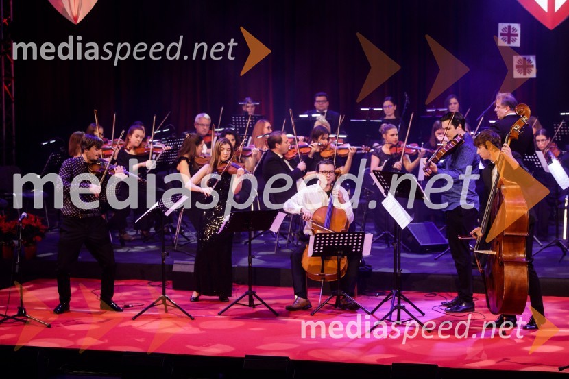 Orkester Cantabile pod vodstvom Marjana GrdadolnikaKlic dobrote 2021, dobrodelni koncert