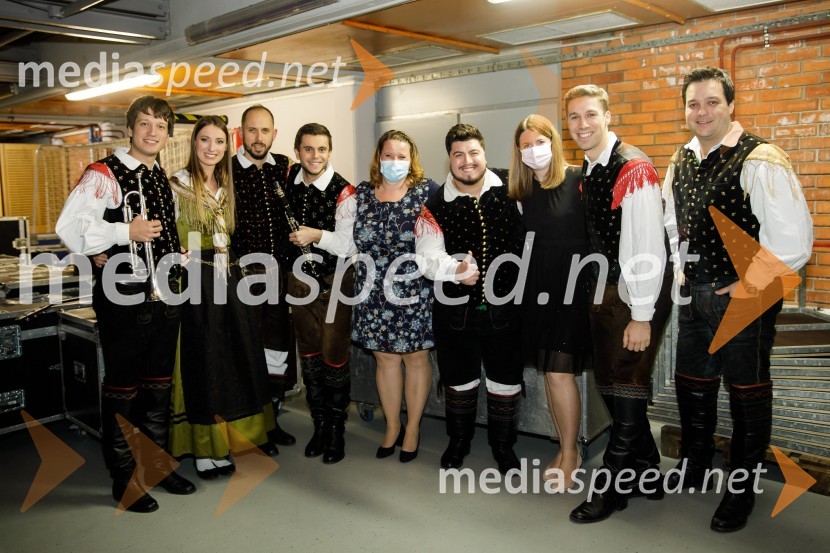  Denis  Daneu, trobentač;  Lucija Selak, pevka, Ansambel Saša Avsenika;  Matic Plevel, Ansambel Saša Avsenika;  Tommy Budin, klarinetist;  ... ;  Luka Sešek, pevec;  ... ;  Sašo Avsenik, glasbenik, Ansambel Saša Avsenika;  Aleš Jurman, Ansambel Saša AvsenikaKlic dobrote 2021, dobrodelni koncert