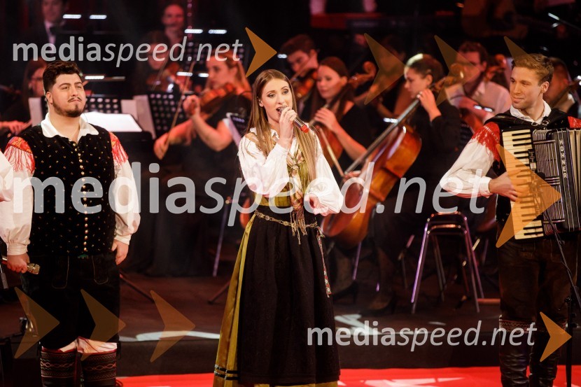  Luka Sešek, pevec;  Lucija Selak, pevka, Ansambel Saša Avsenika;  Sašo Avsenik, glasbenik, Ansambel Saša AvsenikaKlic dobrote 2021, dobrodelni koncert