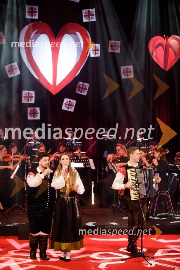  Luka Sešek, pevec;  Lucija Selak, pevka, Ansambel Saša Avsenika;  Sašo Avsenik, glasbenik, Ansambel Saša AvsenikaKlic dobrote 2021, dobrodelni koncert