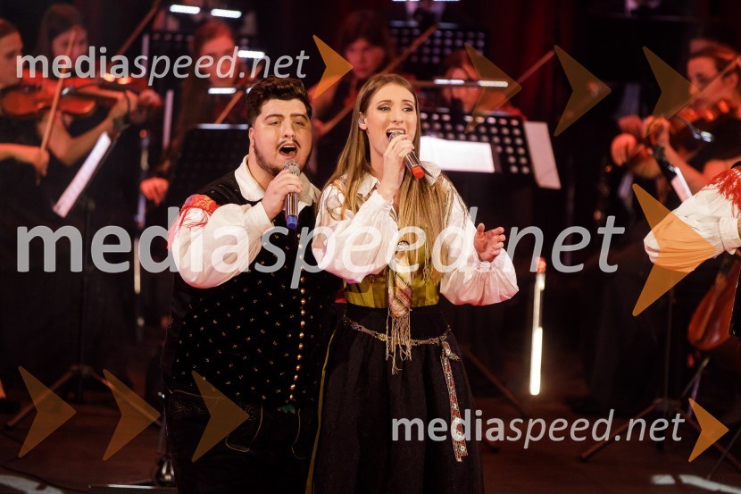  Luka Sešek, pevec;  Lucija Selak, pevka, Ansambel Saša AvsenikaKlic dobrote 2021, dobrodelni koncert