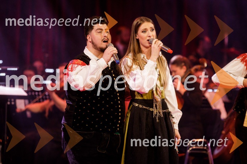  Luka Sešek, pevec;  Lucija Selak, pevka, Ansambel Saša AvsenikaKlic dobrote 2021, dobrodelni koncert