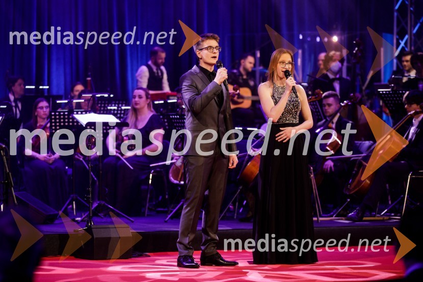  Simon  Zgonc;  Neža MočnikKlic dobrote 2021, dobrodelni koncert