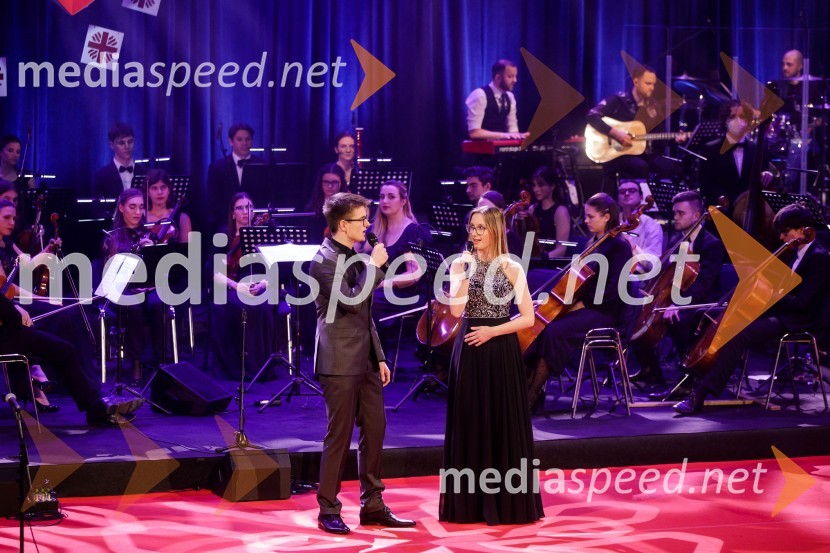  Simon  Zgonc;  Neža MočnikKlic dobrote 2021, dobrodelni koncert