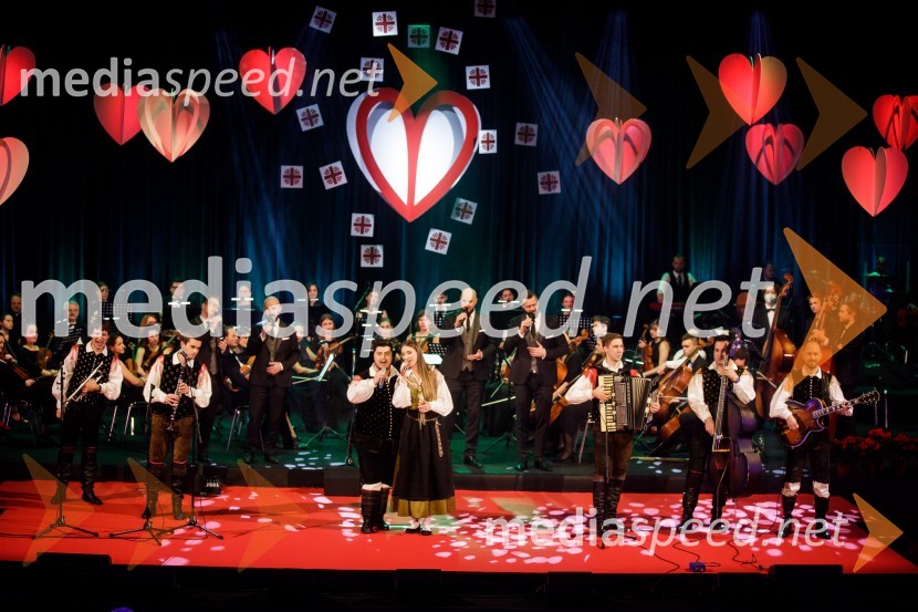 Ansambel Saša Avsenika s skupino Kvatropirci in orkester Cantabile pod vodstvom Marjana GrdadolnikaKlic dobrote 2021, dobrodelni koncert