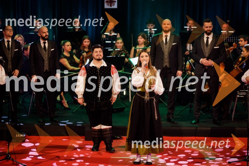  Luka Sešek, pevec;  Lucija Selak, pevka, Ansambel Saša AvsenikaKlic dobrote 2021, dobrodelni koncert