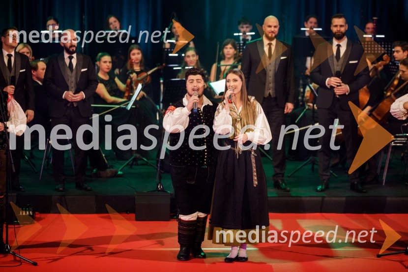  Luka Sešek, pevec;  Lucija Selak, pevka, Ansambel Saša AvsenikaKlic dobrote 2021, dobrodelni koncert