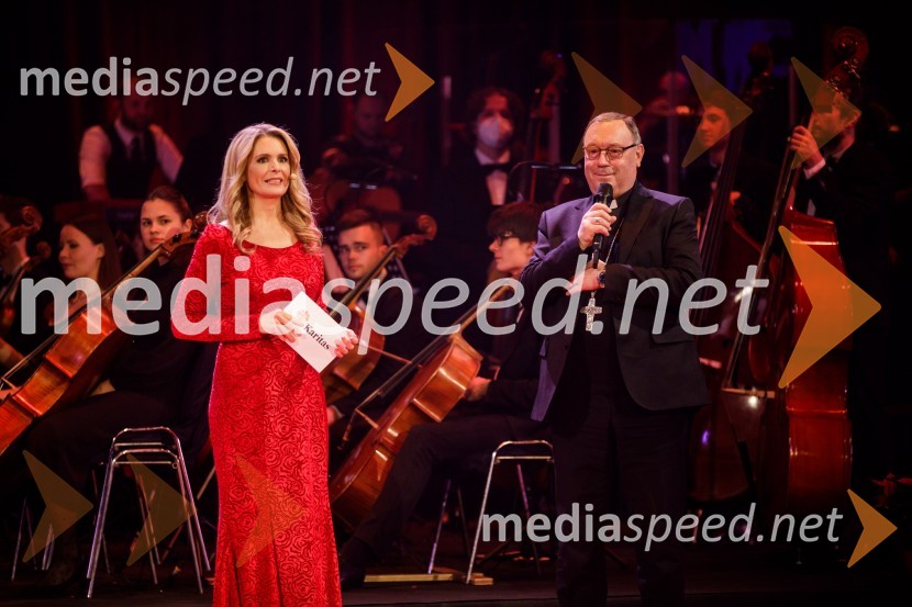 Bernarda Žarn, voditeljica; mag. Alojzij Cvikl, predsednik Slovenske karitasKlic dobrote 2021, dobrodelni koncert