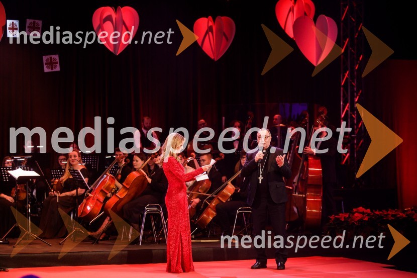  Bernarda Žarn, voditeljica; mag. Alojzij Cvikl, predsednik Slovenske karitasKlic dobrote 2021, dobrodelni koncert