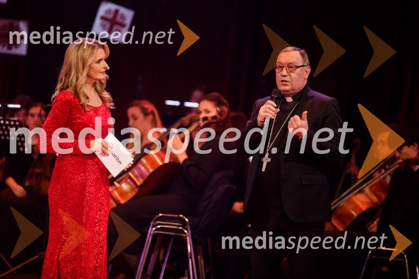  Bernarda Žarn, voditeljica; mag. Alojzij Cvikl, predsednik Slovenske karitasKlic dobrote 2021, dobrodelni koncert