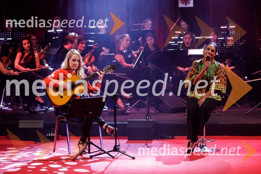  Eva  Hren, pevka;  Irena Yebuah Tiran, operna pevkaKlic dobrote 2021, dobrodelni koncert