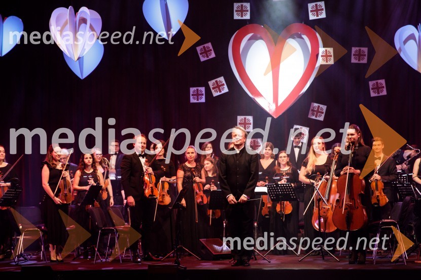 Orkester Cantabile pod vodstvom Marjana GrdadolnikaKlic dobrote 2021, dobrodelni koncert