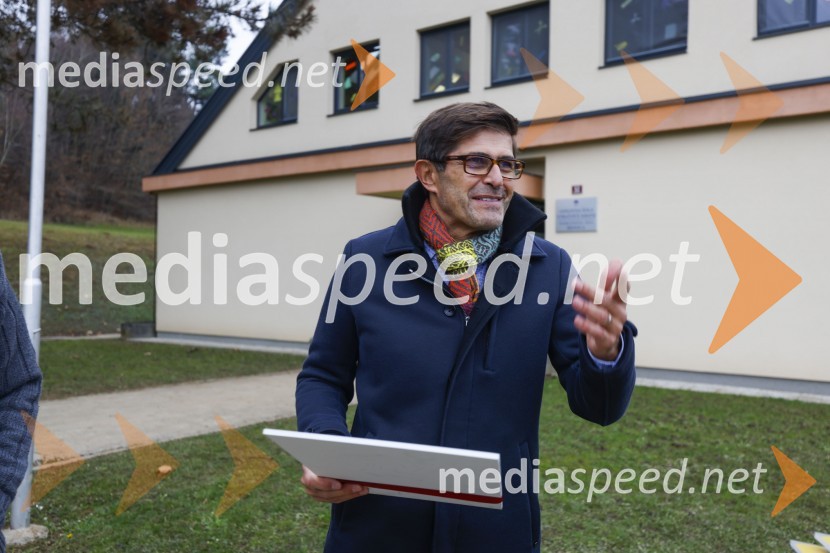 V Kranju začeli z akcijo »KR posvoji drevo«